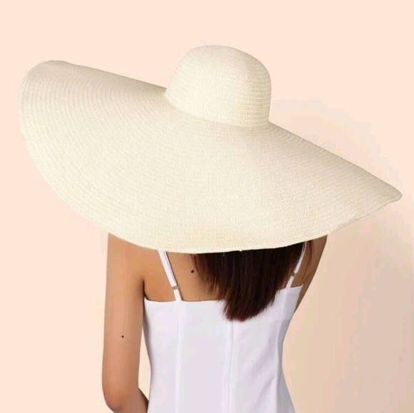 Huge Straw summer sun Hat - Picture 3 of 11